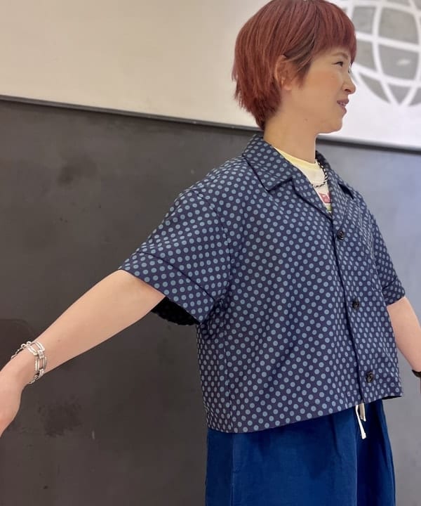 木村 梨香さんの「BEAMS WOMEN｜ドット オープン カラー ショートスリーブ」を使ったコーディネート