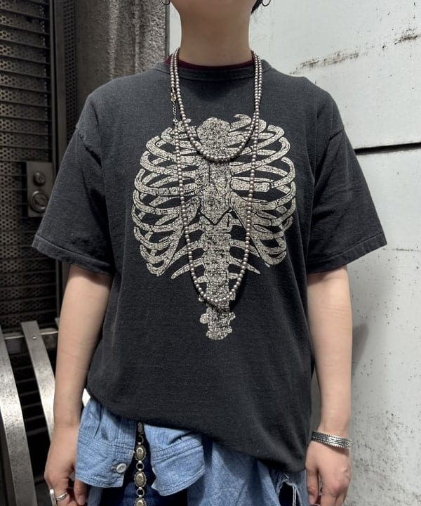 吉野 多恵さんの「BEAMS WOMEN｜フレア デニム パンツ」を使ったコーディネート