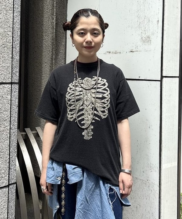 吉野 多恵さんの「BEAMS WOMEN｜フレア デニム パンツ」を使ったコーディネート