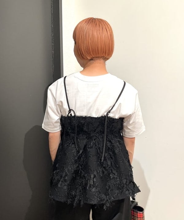 吉田 奈央さんの「BEAMS WOMEN｜Encre. / FAR OUEST Tシャツ」を使ったコーディネート