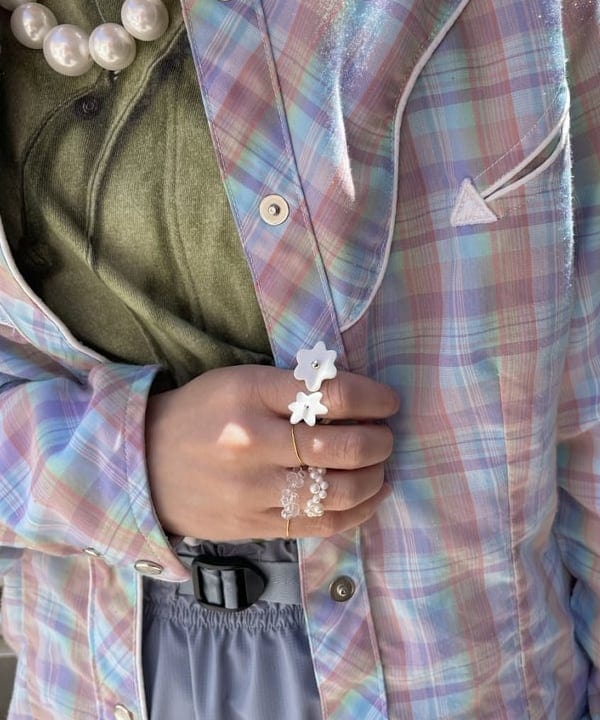 コウリキ　マミさんの「BEAMS WOMEN｜BRIEFING × BEAMS BOY / 別注 ヘルメット バッグ」を使ったコーディネート