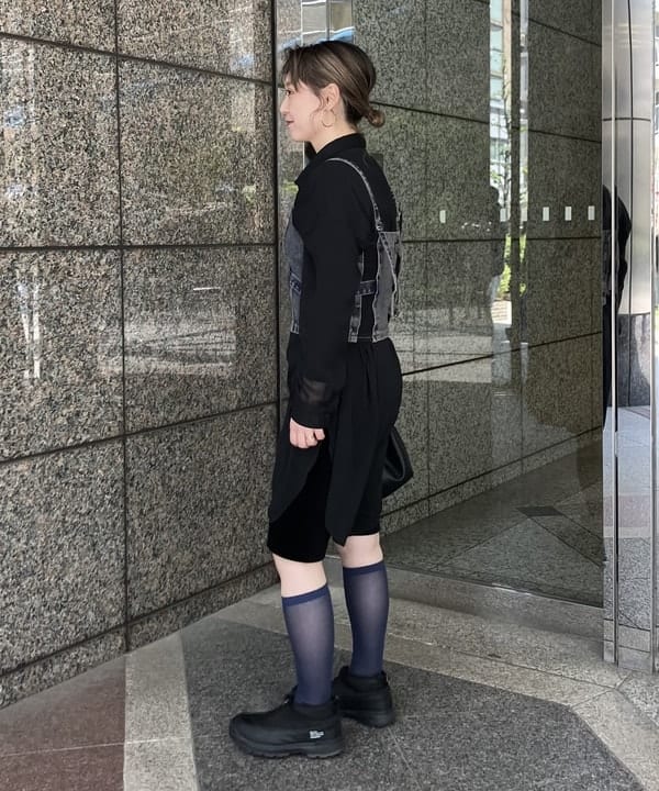 YABUさんの「BEAMS WOMEN｜カット コーデュロイ バイカー ショーツ」を使ったコーディネート