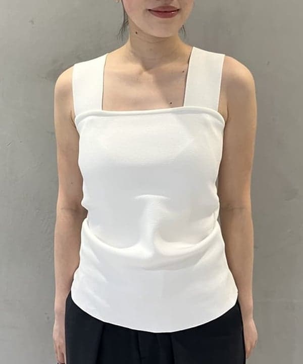 野村 美紅さんの「BEAMS WOMEN｜ウール混 タックパンツ」を使ったコーディネート