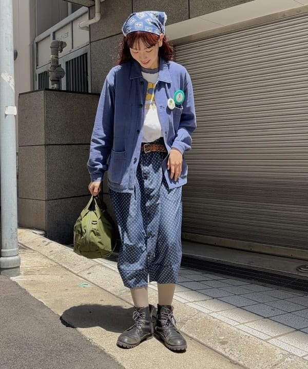 み　う　ちさんの「BEAMS WOMEN｜ドット フロント オープン スカート」を使ったコーディネート