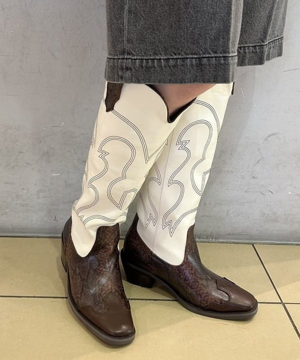 ナカノ アイさんの「BEAMS WOMEN｜FARAH / No Tuck Wide Shorts」を使ったコーディネート