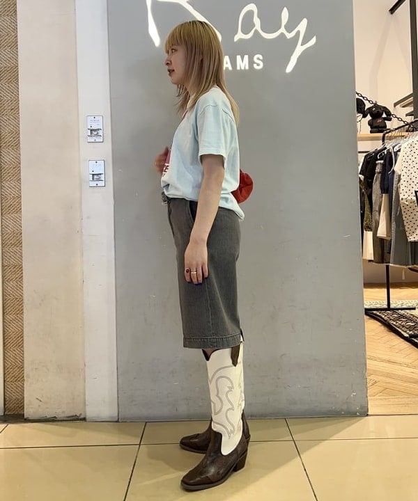 ナカノ アイさんの「BEAMS WOMEN｜FARAH / No Tuck Wide Shorts」を使ったコーディネート