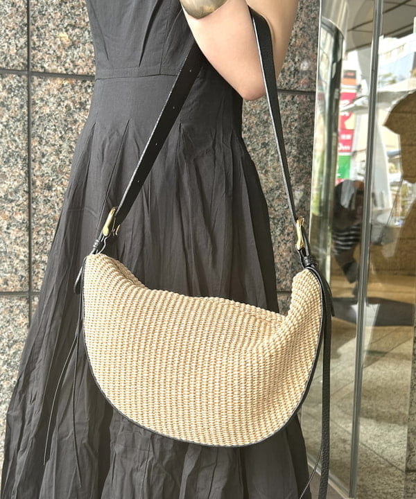 大槻 まひろさんの「BEAMS WOMEN｜■MARIHA / 月の夢 ソリッド ワンピース」を使ったコーディネート