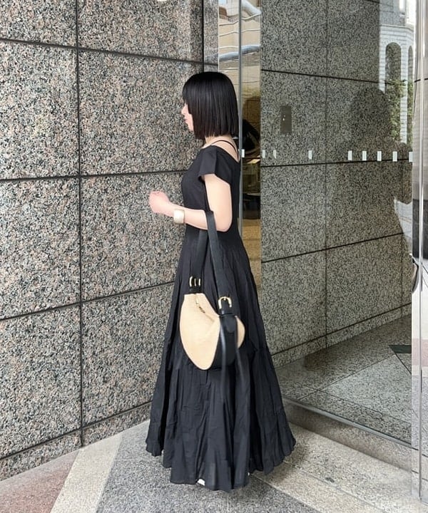 大槻 まひろさんの「BEAMS WOMEN｜■MARIHA / 月の夢 ソリッド ワンピース」を使ったコーディネート