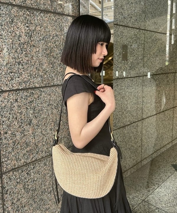 大槻 まひろさんの「BEAMS WOMEN｜■MARIHA / 月の夢 ソリッド ワンピース」を使ったコーディネート