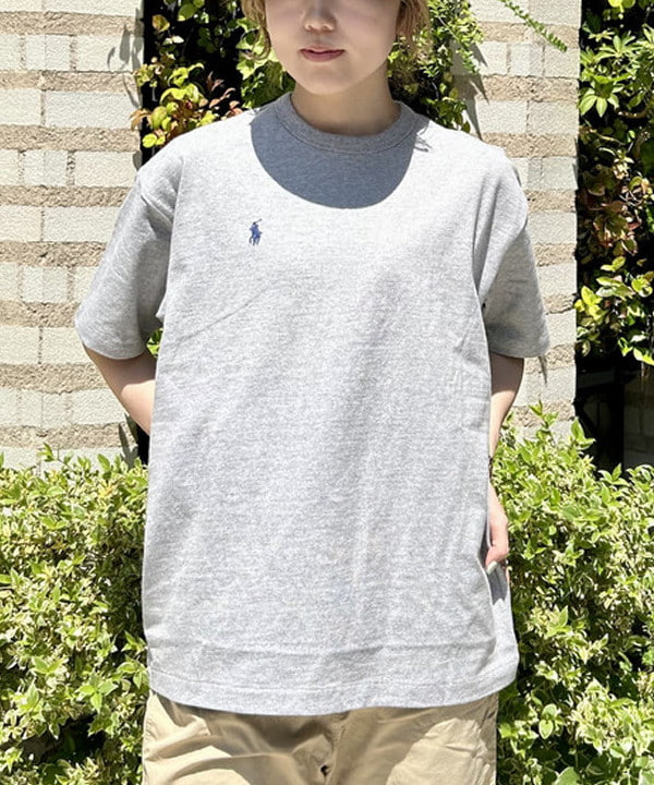 小原 もこさんの「BEAMS WOMEN｜BRIEFING &times; BEAMS BOY / 別注 ヘルメット バッグ」を使ったコーディネート