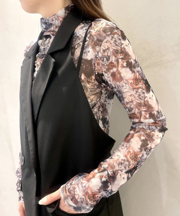 カタヤマ アヤさんの「BEAMS WOMEN｜テーラードカラー ホルターネック サロペット」を使ったコーディネート