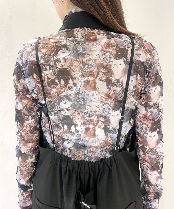 カタヤマ アヤさんの「BEAMS WOMEN｜テーラードカラー ホルターネック サロペット」を使ったコーディネート