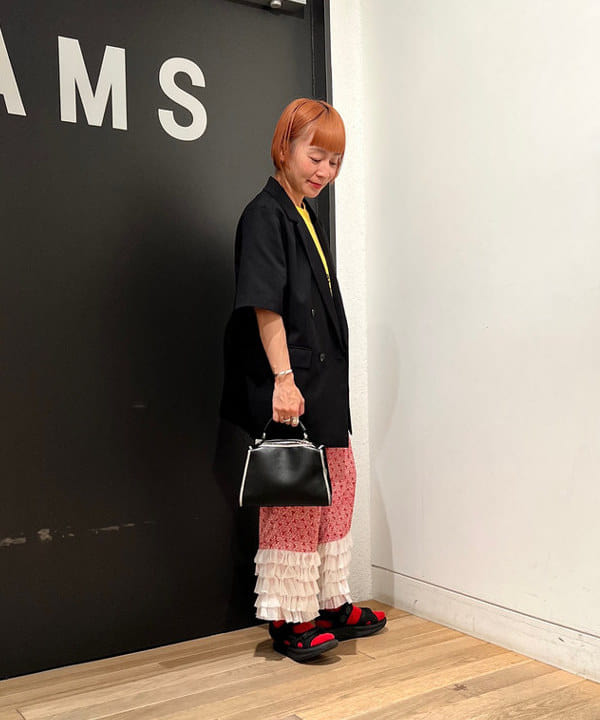 吉田 奈央さんの「BEAMS WOMEN｜4ボタン ダブル ハーフスリーブ ジャケット」を使ったコーディネート