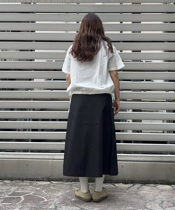 チナツさんの「BEAMS WOMEN｜【別注】LACOSTE / プリーツ スカート」を使ったコーディネート