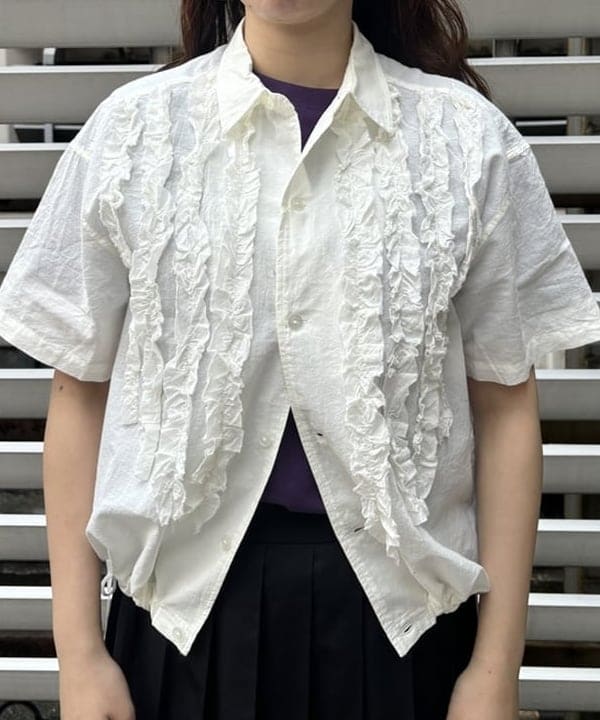 チナツさんの「BEAMS WOMEN｜【別注】LACOSTE / プリーツ スカート」を使ったコーディネート