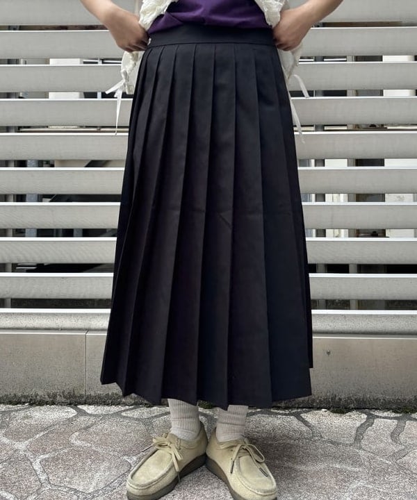 チナツさんの「BEAMS WOMEN｜【別注】LACOSTE / プリーツ スカート」を使ったコーディネート