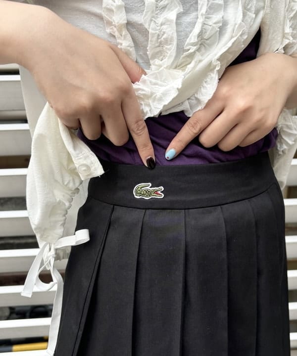 チナツさんの「BEAMS WOMEN｜【別注】LACOSTE / プリーツ スカート」を使ったコーディネート