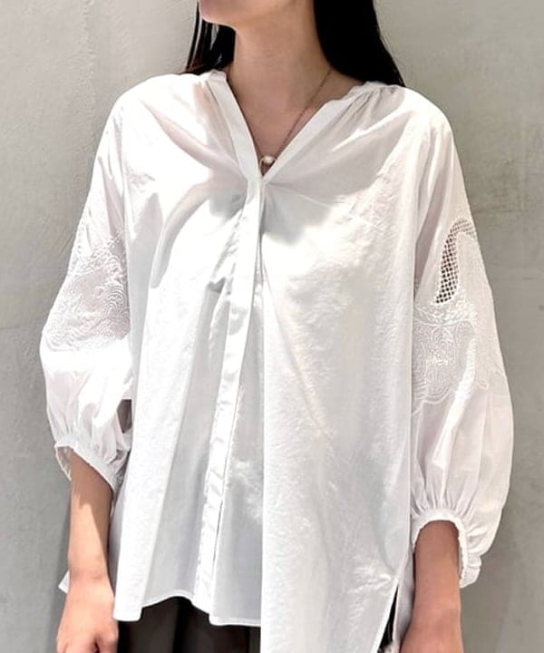 ヒライさんの「BEAMS WOMEN｜刺繍スリーブ シャツブラウス」を使ったコーディネート