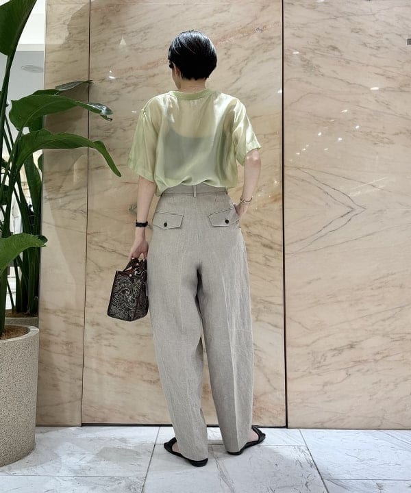 SANOさんの「BEAMS WOMEN｜INSCRIRE / リネン テーパードパンツ」を使ったコーディネート