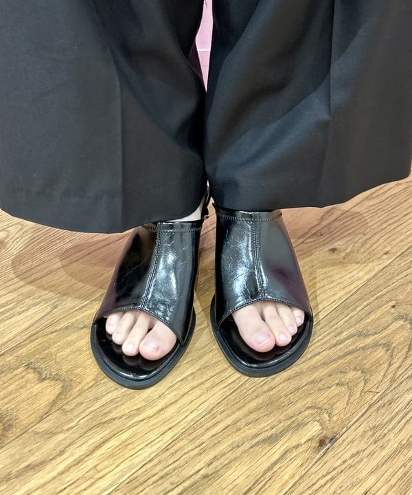 リズさんの「BEAMS WOMEN｜2タック ワイド パンツ」を使ったコーディネート