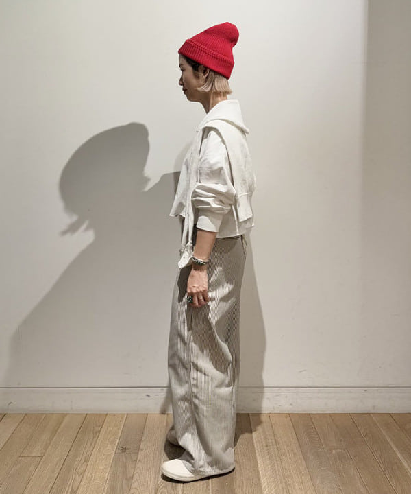 Kaoru Sakumaさんの「BEAMS WOMEN｜カットオフ Vネック カーディガン」を使ったコーディネート