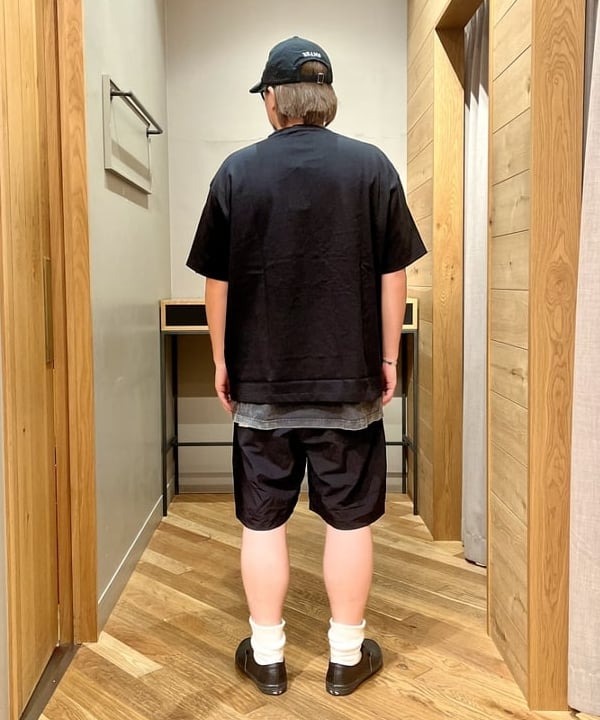 新里 京介さんの「BEAMS WOMEN｜Few / F11」を使ったコーディネート