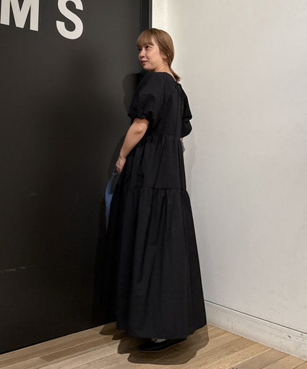 Ito_ririkaさんの「BEAMS WOMEN｜サッカー パフスリーブ Vネック ワンピース」を使ったコーディネート