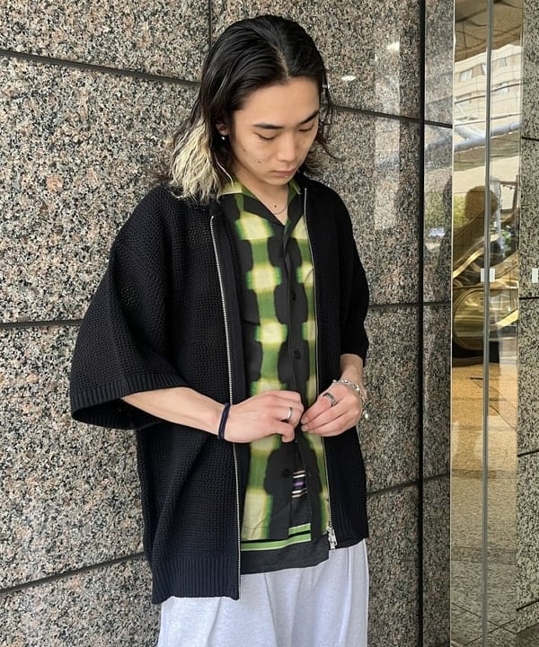 菊田 悠さんの「BEAMS WOMEN｜メッシュ ニット ポロシャツ」を使ったコーディネート