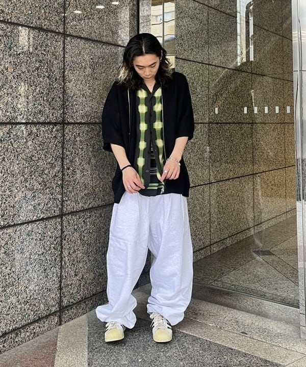 菊田 悠さんの「BEAMS WOMEN｜メッシュ ニット ポロシャツ」を使ったコーディネート