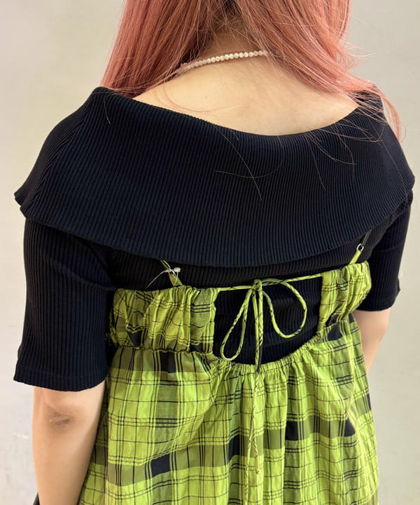 オカベ　アヤカさんの「BEAMS WOMEN｜ビッグカラー オフショルダー Tシャツ」を使ったコーディネート