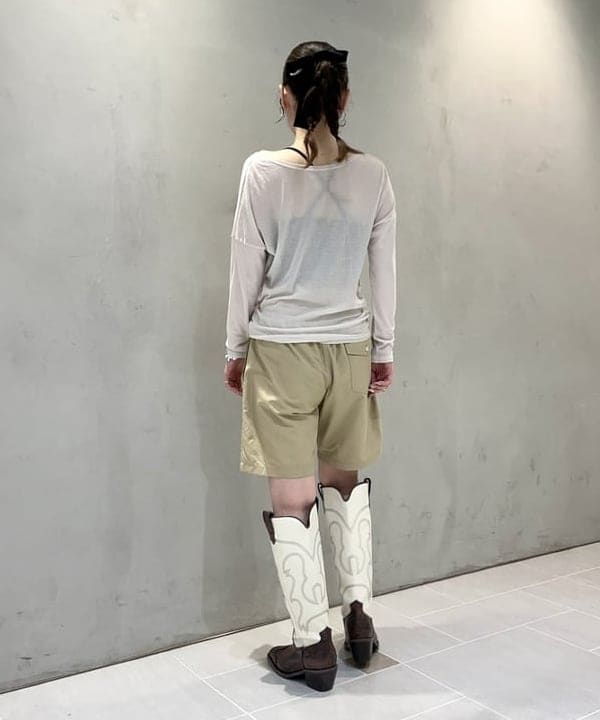 カタヤマ アヤさんの「BEAMS WOMEN｜maturely / カシュクール ストラップ ロング スリーブ」を使ったコーディネート