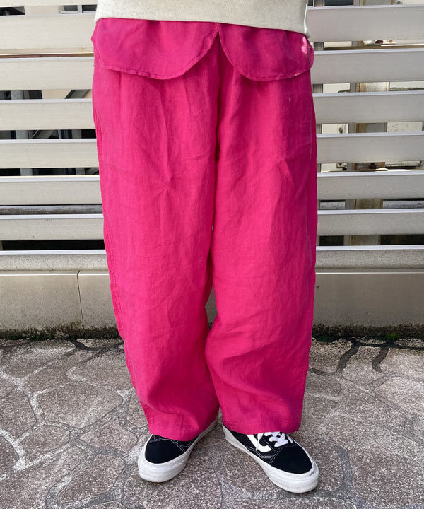 コウリキ　マミさんの「BEAMS WOMEN｜リネン ソリッド イージーパンツ」を使ったコーディネート