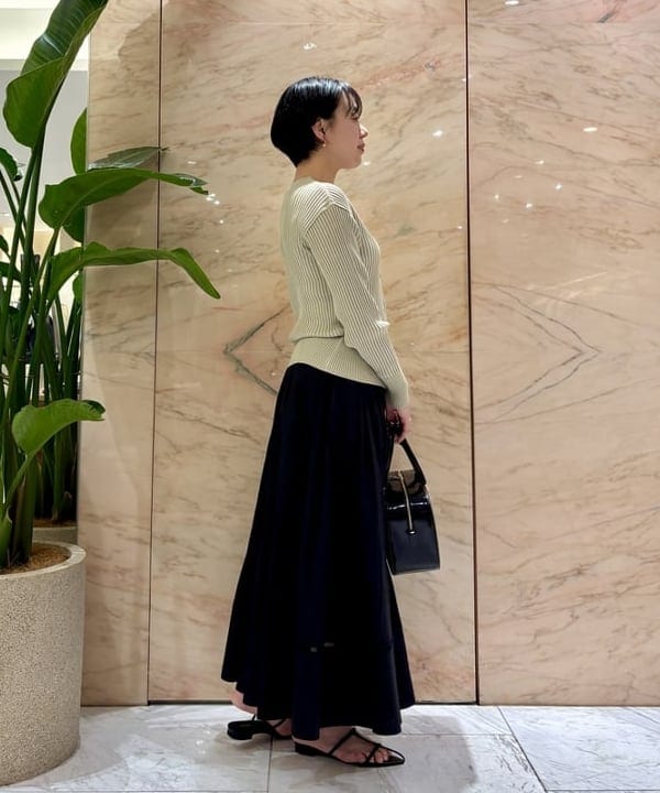 ゆうかさんの「BEAMS WOMEN｜【別注】スタイリスト佐藤佳菜子 × SLOANE / リブ カーディガン」を使ったコーディネート