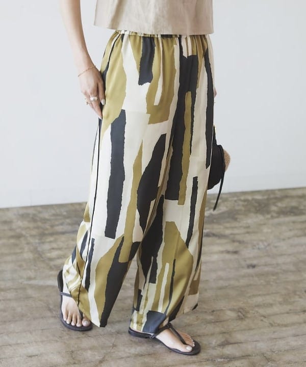 SANOさんの「BEAMS WOMEN｜リネン ビスチェ .M」を使ったコーディネート