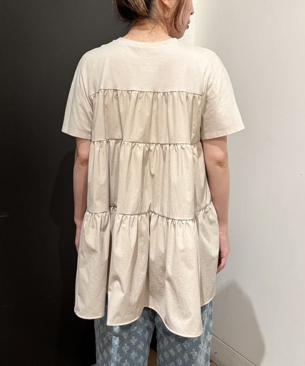 makita mikaさんの「BEAMS WOMEN｜コンビ ティアード プルオーバー」を使ったコーディネート