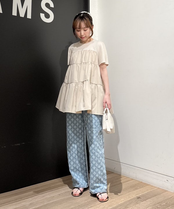 makita mikaさんの「BEAMS WOMEN｜コンビ ティアード プルオーバー」を使ったコーディネート