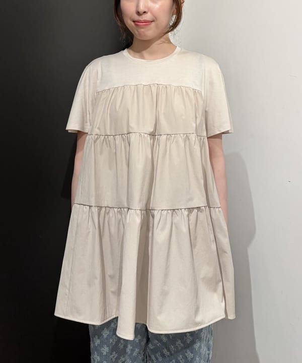 makita mikaさんの「BEAMS WOMEN｜コンビ ティアード プルオーバー」を使ったコーディネート
