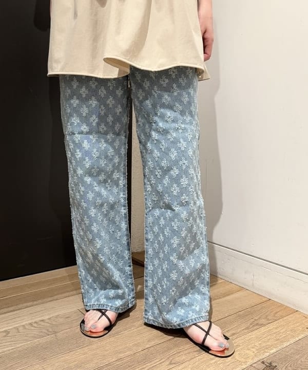 makita mikaさんの「BEAMS WOMEN｜コンビ ティアード プルオーバー」を使ったコーディネート