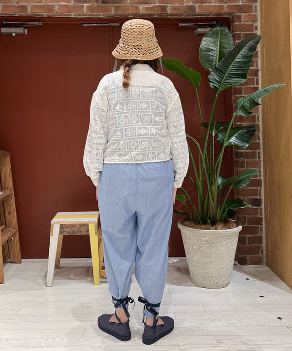 エノモト アミさんの「BEAMS WOMEN｜ボーイ マリン レース シャツ」を使ったコーディネート