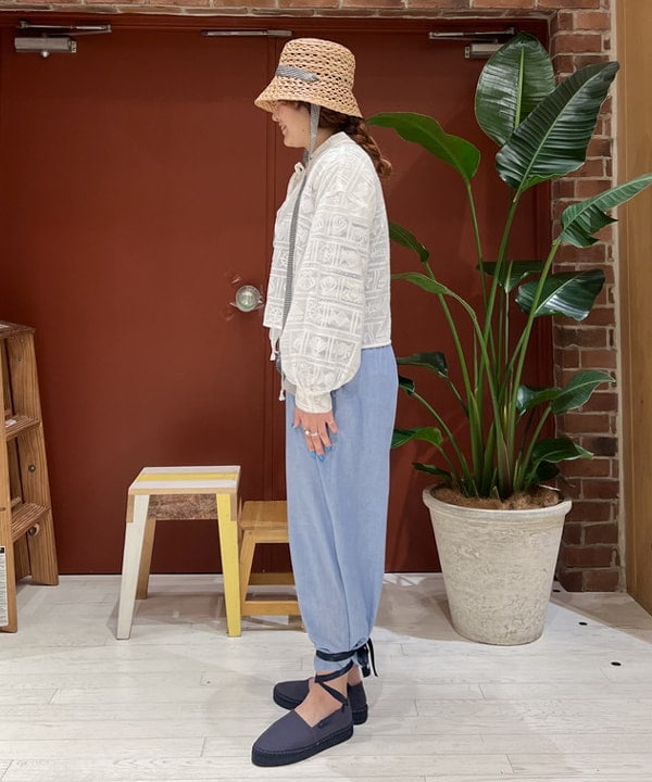 エノモト アミさんの「BEAMS WOMEN｜ボーイ マリン レース シャツ」を使ったコーディネート