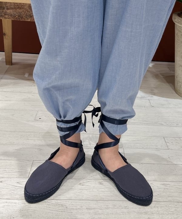 エノモト アミさんの「BEAMS WOMEN｜ボーイ マリン レース シャツ」を使ったコーディネート