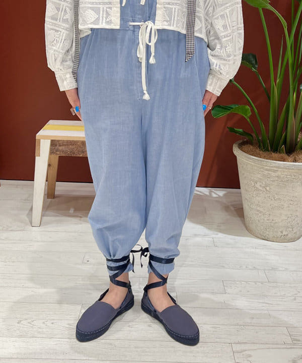 エノモト アミさんの「BEAMS WOMEN｜ボーイ マリン レース シャツ」を使ったコーディネート