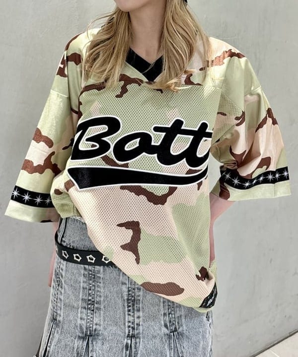 ヒカリさんの「BEAMS WOMEN｜デニム タック ミディアム スカート」を使ったコーディネート