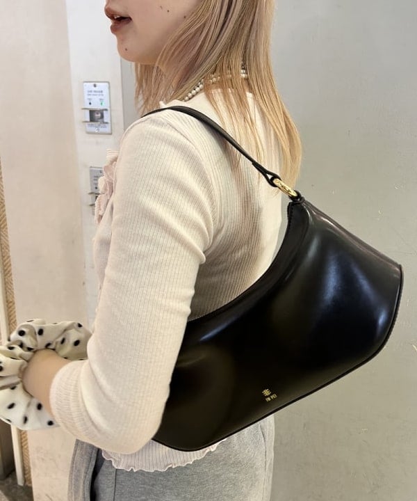 ナカノ アイさんの「BEAMS WOMEN｜ダメージ スウェット パンツ」を使ったコーディネート