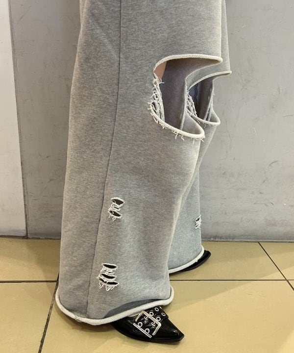 ナカノ アイさんの「BEAMS WOMEN｜ダメージ スウェット パンツ」を使ったコーディネート