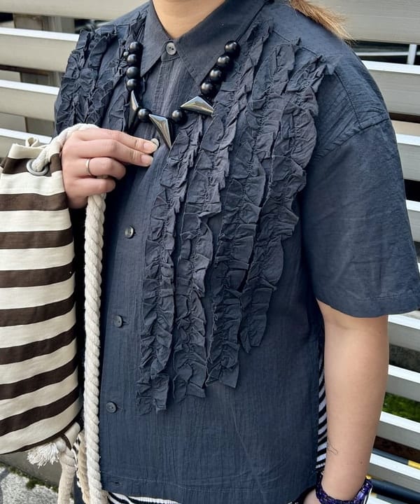 Kyooka Sayakaさんの「BEAMS WOMEN｜ドビー フリル ショートスリーブ」を使ったコーディネート
