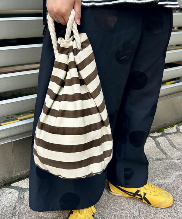 Kyooka Sayakaさんの「BEAMS WOMEN｜ドビー フリル ショートスリーブ」を使ったコーディネート