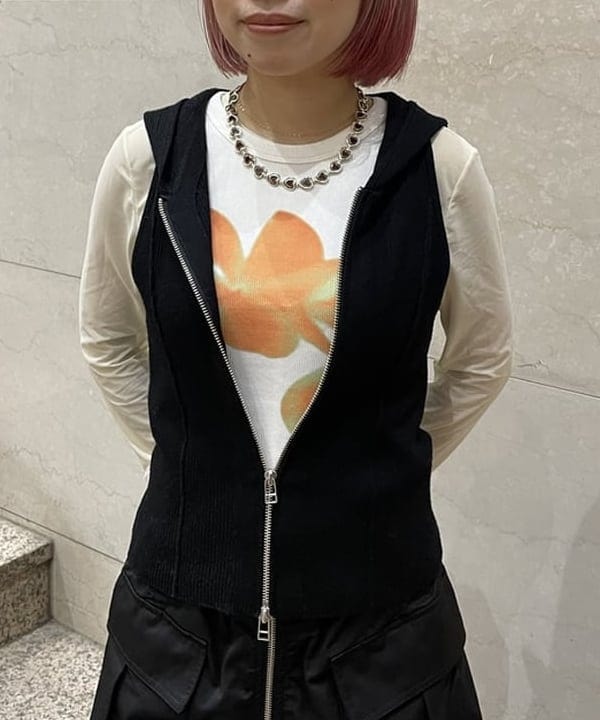 まゆちゃんさんの「BEAMS WOMEN｜フロント ジップ カーゴ タイトスカート」を使ったコーディネート