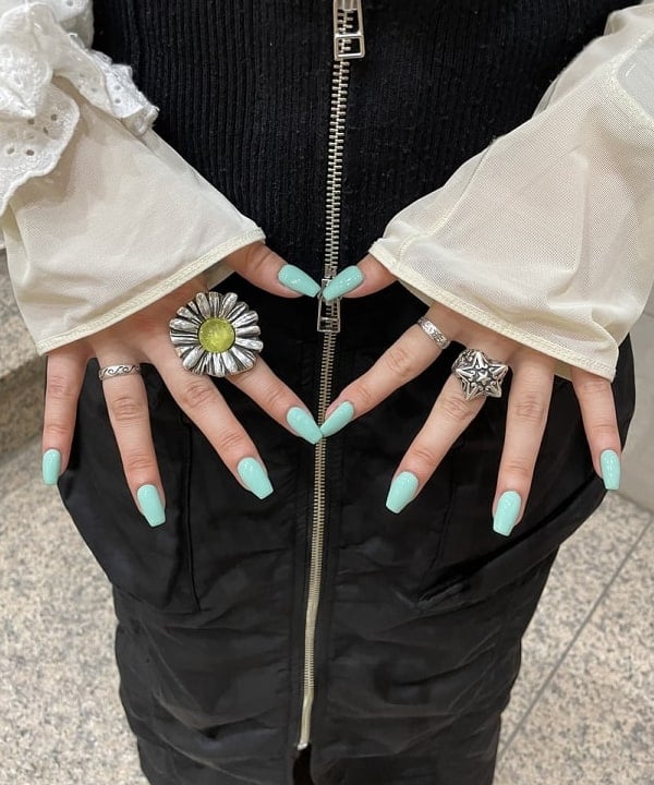 まゆちゃんさんの「BEAMS WOMEN｜フロント ジップ カーゴ タイトスカート」を使ったコーディネート