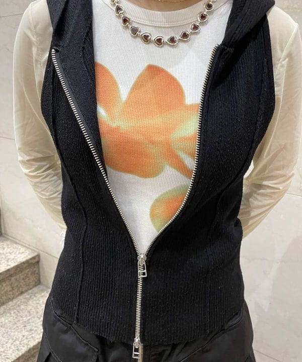 まゆちゃんさんの「BEAMS WOMEN｜フロント ジップ カーゴ タイトスカート」を使ったコーディネート